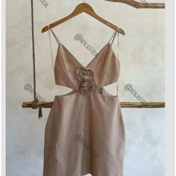 NWT ZARA Floral cut out linen dress beige - threedaughtersproperties.com NWT ZARA Floral cut out linen dress beige - threedaughtersproperties.com